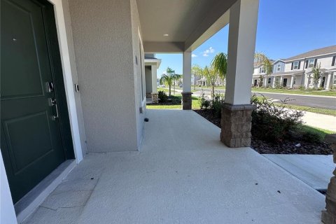 House in Clermont, Florida 4 bedrooms, 193.14 sq.m. № 2284057 - photo 2