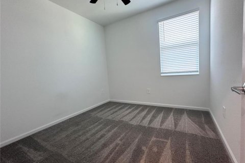 House in Clermont, Florida 4 bedrooms, 193.14 sq.m. № 2284057 - photo 15