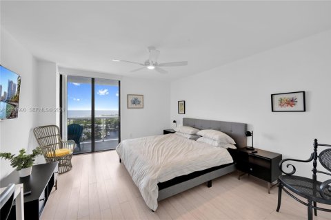 Condo in Aventura, Florida, 2 bedrooms № 2154691 - photo 18