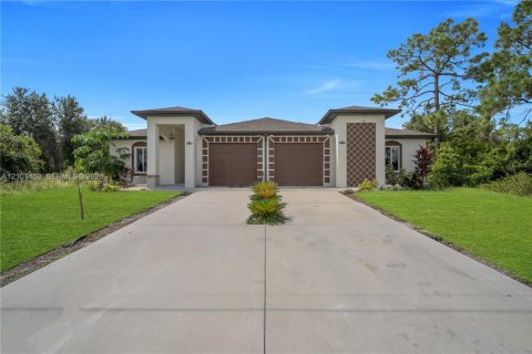 Casa en Lehigh Acres, Florida 4 dormitorios № 2407566