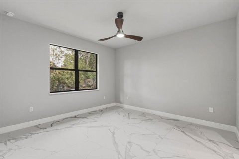 Villa ou maison à vendre à North Port, Floride: 4 chambres, 153.29 m2 № 2151476 - photo 18