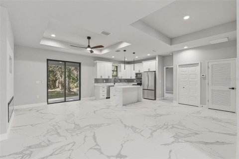 Villa ou maison à vendre à North Port, Floride: 4 chambres, 153.29 m2 № 2151476 - photo 6