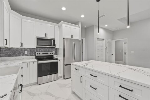Villa ou maison à vendre à North Port, Floride: 4 chambres, 153.29 m2 № 2151476 - photo 15