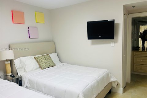 Снять в аренду кондоминиум в Майами-Бич, Флорида 2 спальни, 89.19м2, № 2034838 - фото 6