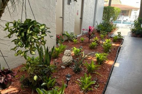 Condo in Lauderhill, Florida, 2 bedrooms  № 2399647 - photo 26