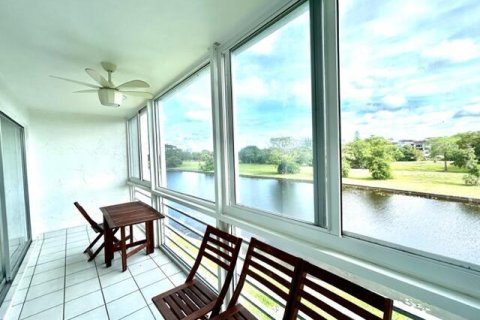 Condo in Lauderhill, Florida, 2 bedrooms  № 2399647 - photo 22