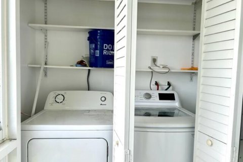 Condo in Lauderhill, Florida, 2 bedrooms  № 2399647 - photo 21