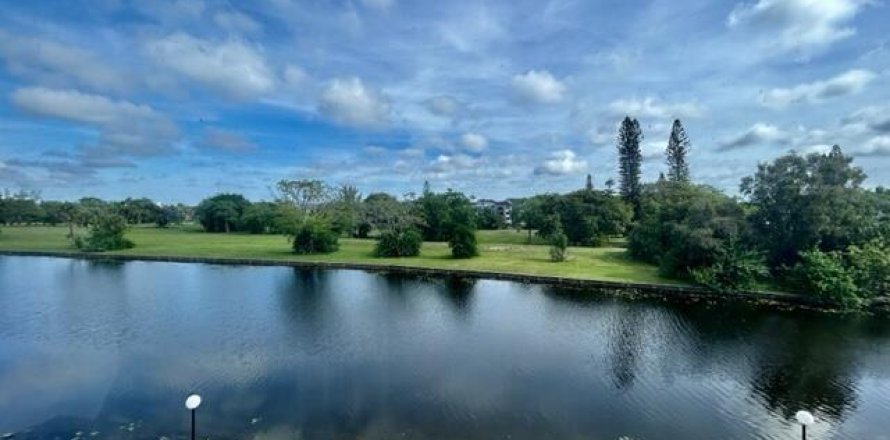 Condo in Lauderhill, Florida, 2 bedrooms  № 2399647