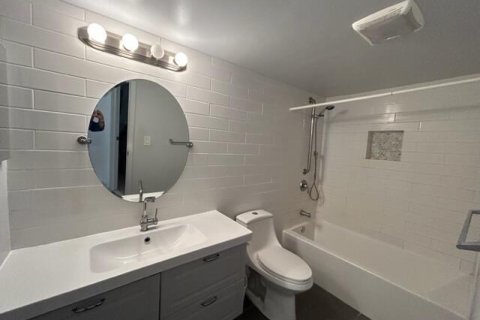 Condo in Lauderhill, Florida, 2 bedrooms  № 2399647 - photo 20