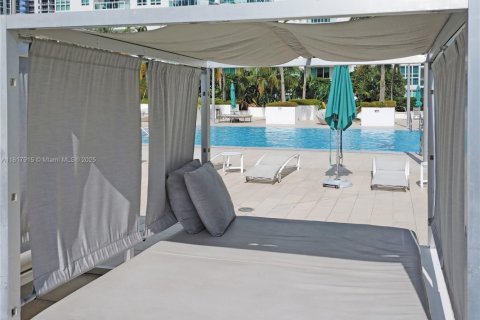 Condominio en venta en Miami, Florida, 1 dormitorio, 58.34 m2 № 1774578 - foto 14