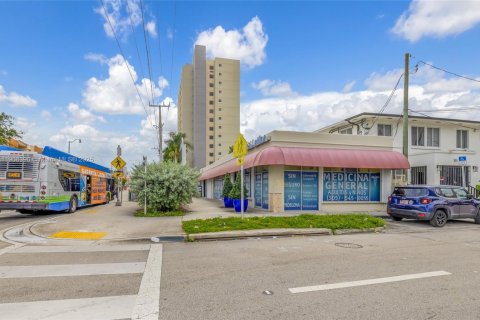 Commercial property in Miami, Florida № 1967899 - photo 3