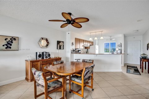 Condo in Pompano Beach, Florida, 2 bedrooms  № 1939417 - photo 19