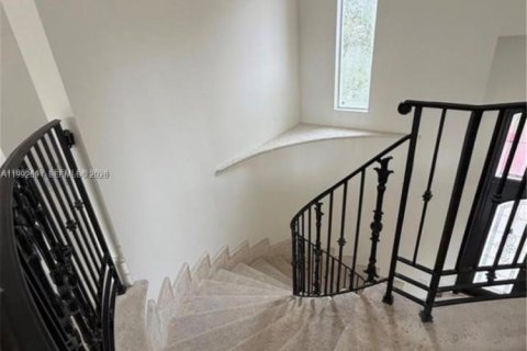 Villa ou maison à louer à Coral Gables, Floride: 5 chambres, 537.25 m2 № 2055603 - photo 6