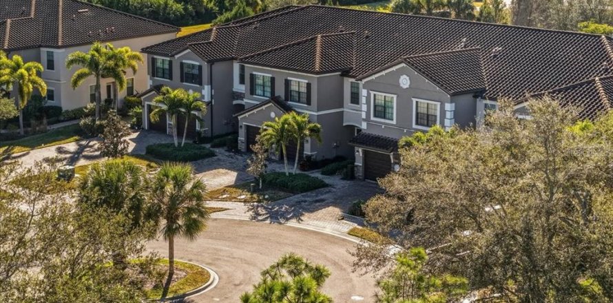 Adosado en Bradenton, Florida 3 dormitorios, 182.83 m2 № 2124107