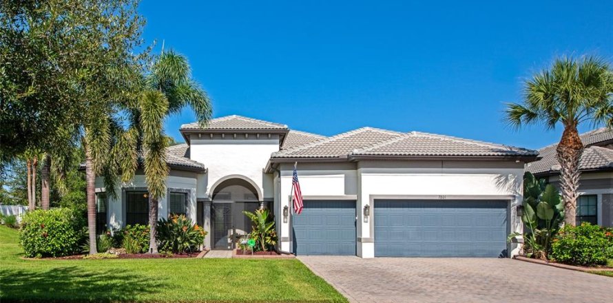House in Sarasota, Florida 3 bedrooms, 230.96 sq.m. № 1844538
