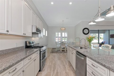 House in Sarasota, Florida 3 bedrooms, 230.96 sq.m. № 1844538 - photo 7