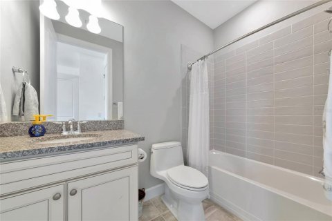 House in Sarasota, Florida 3 bedrooms, 230.96 sq.m. № 1844538 - photo 27