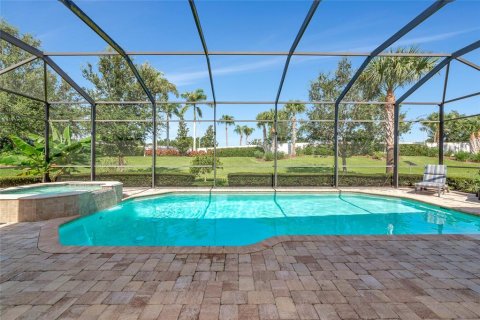 House in Sarasota, Florida 3 bedrooms, 230.96 sq.m. № 1844538 - photo 2
