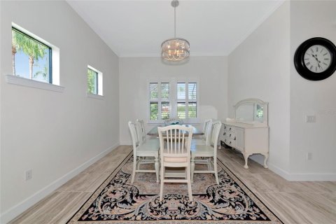 House in Sarasota, Florida 3 bedrooms, 230.96 sq.m. № 1844538 - photo 8