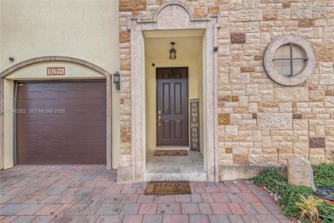 Villa ou maison à louer à Doral, Floride: 3 chambres № 1997681 - photo 5