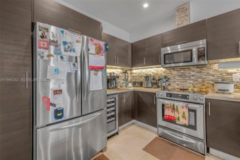 Villa ou maison à louer à Doral, Floride: 3 chambres № 1997681 - photo 16