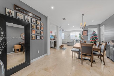 Villa ou maison à louer à Doral, Floride: 3 chambres № 1997681 - photo 7