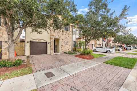 Villa ou maison à Doral, Floride 3 chambres № 1997681