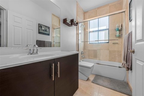 Villa ou maison à louer à Doral, Floride: 3 chambres № 1997681 - photo 19