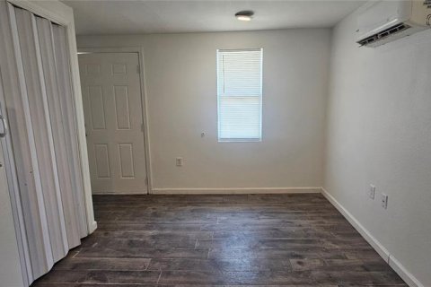 Apartment in De Leon Springs, Florida 23.23 sq.m. № 1912998 - photo 4