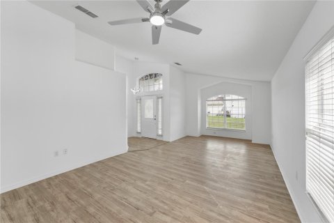 Villa ou maison à vendre à Deltona, Floride: 3 chambres, 172.15 m2 № 1566626 - photo 10