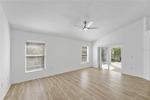 Villa ou maison à vendre à Deltona, Floride: 3 chambres, 172.15 m2 № 1566626 - photo 12