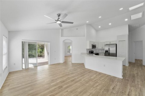 Villa ou maison à vendre à Deltona, Floride: 3 chambres, 172.15 m2 № 1566626 - photo 14