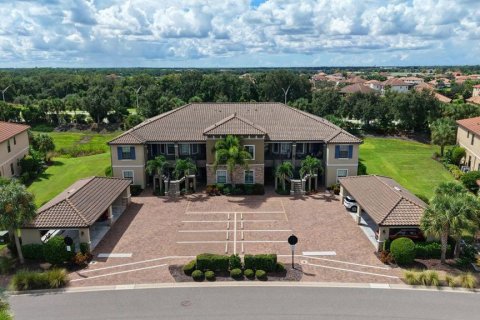Condo in Lakewood Ranch, Florida, 2 bedrooms № 2391354