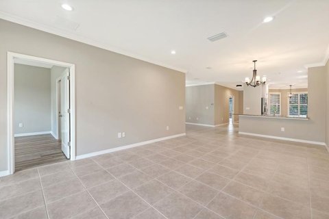 Condo in Lakewood Ranch, Florida, 2 bedrooms  № 2391354 - photo 30