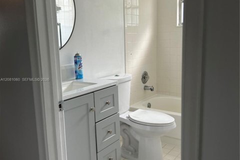 Copropriété à louer à Pembroke Pines, Floride: 2 chambres, 88.63 m2 № 2344374 - photo 8