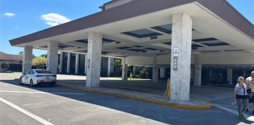 Condo à Pembroke Pines, Floride, 2 chambres  № 2344374