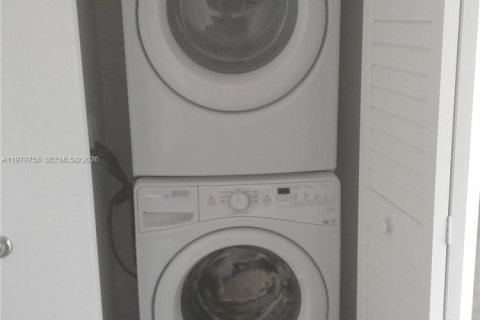 Copropriété à louer à Miami, Floride: 1 chambre, 39.95 m2 № 2046146 - photo 16