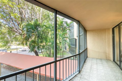 Снять в аренду кондоминиум в Холливуд, Флорида 1 спальня, 83.15м2, № 2065306 - фото 17