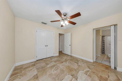 Villa ou maison à louer à Tampa, Floride: 4 chambres, 148.46 m2 № 2413778 - photo 17