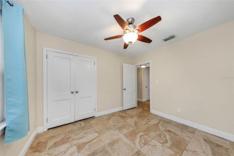 Villa ou maison à louer à Tampa, Floride: 4 chambres, 148.46 m2 № 2413778 - photo 21