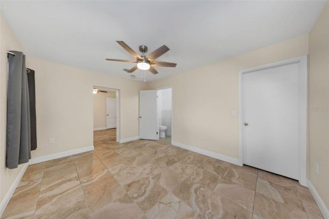 Villa ou maison à louer à Tampa, Floride: 4 chambres, 148.46 m2 № 2413778 - photo 23