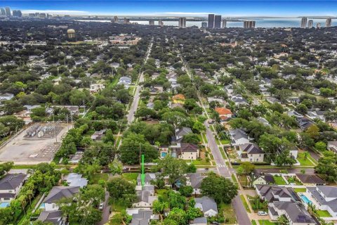 Villa ou maison à louer à Tampa, Floride: 4 chambres, 148.46 m2 № 2413778 - photo 30