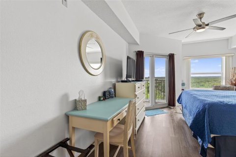 Condo in New Smyrna Beach, Florida, 2 bedrooms  № 1907569 - photo 24