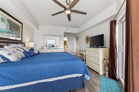Condo in New Smyrna Beach, Florida, 2 bedrooms  № 1907569 - photo 22