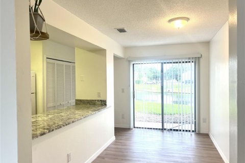 Touwnhouse à vendre à Winter Springs, Floride: 2 chambres, 107.4 m2 № 1817547 - photo 7