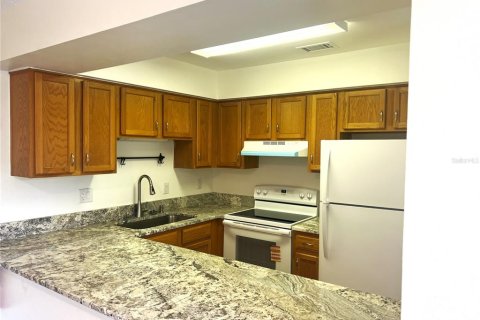 Touwnhouse à vendre à Winter Springs, Floride: 2 chambres, 107.4 m2 № 1817547 - photo 8