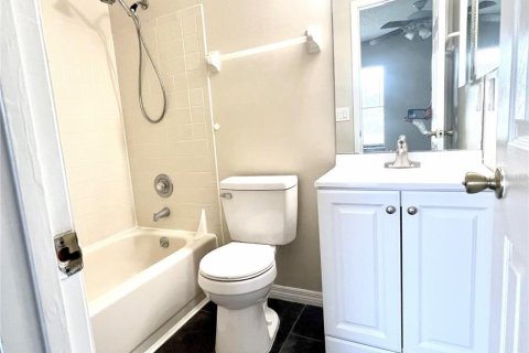 Touwnhouse à vendre à Winter Springs, Floride: 2 chambres, 107.4 m2 № 1817547 - photo 17