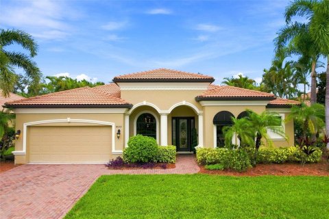 House in Sarasota, Florida 4 bedrooms, 225.29 sq.m. № 2227651