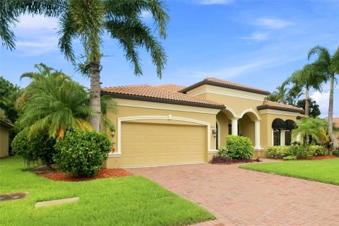 Villa ou maison à vendre à Sarasota, Floride: 4 chambres, 225.29 m2 № 2227651 - photo 4