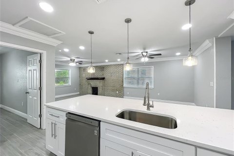 Casa en venta en Orlando, Florida, 4 dormitorios, 157.93 m2 № 1679892 - foto 17
